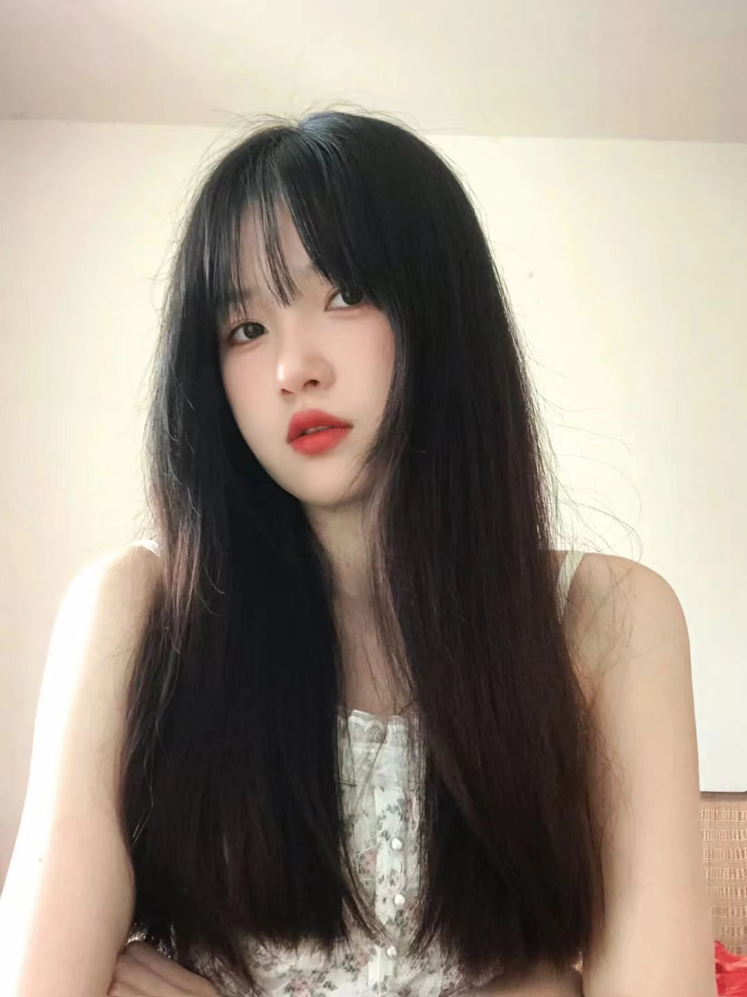 约会00后兼职小嫩妹，长相甜美